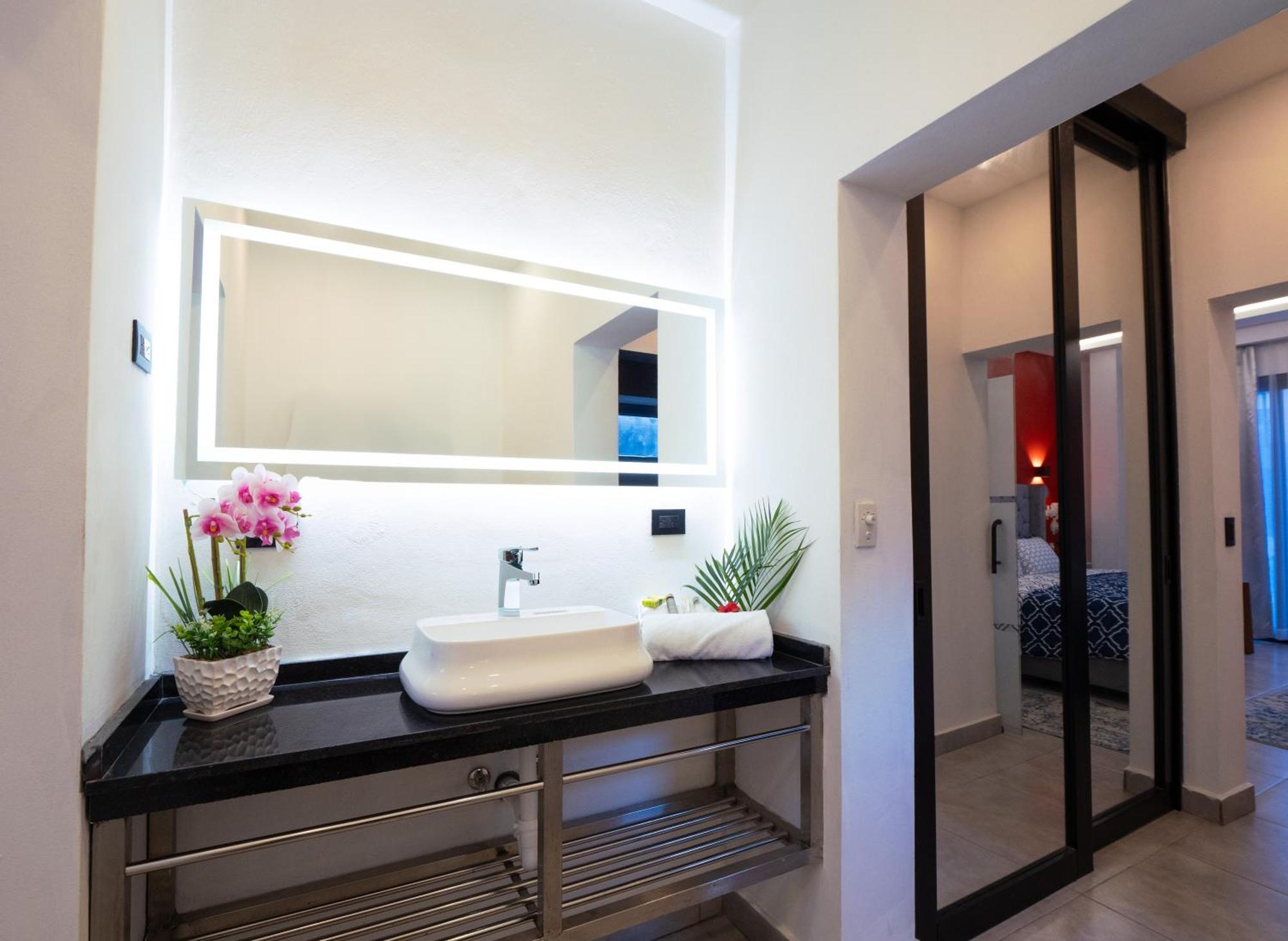 Instyle Residences At Rizz Suites Сосуа Экстерьер фото